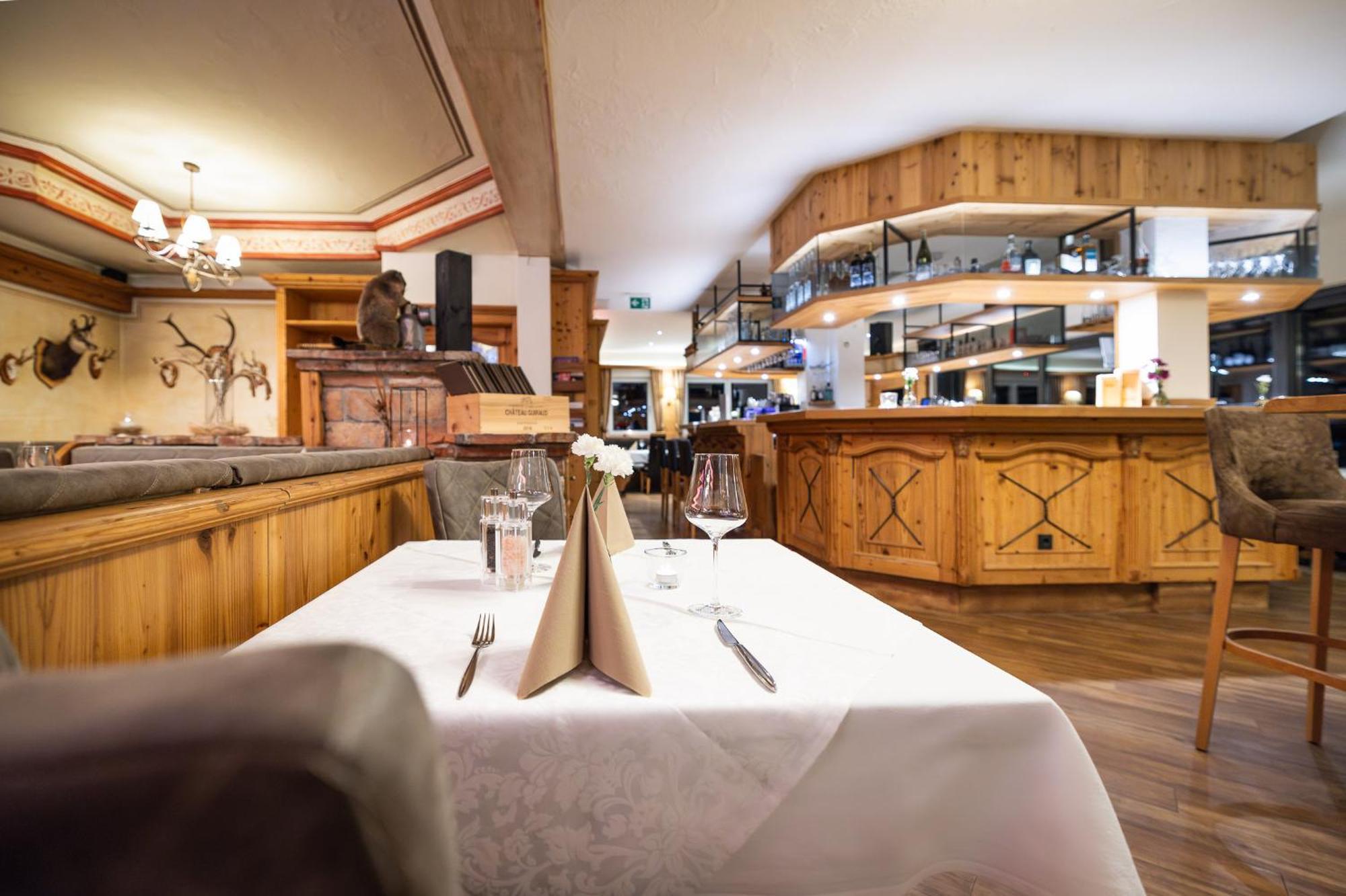 Hotel Hubertus Sankt Johann im Pongau Exteriör bild